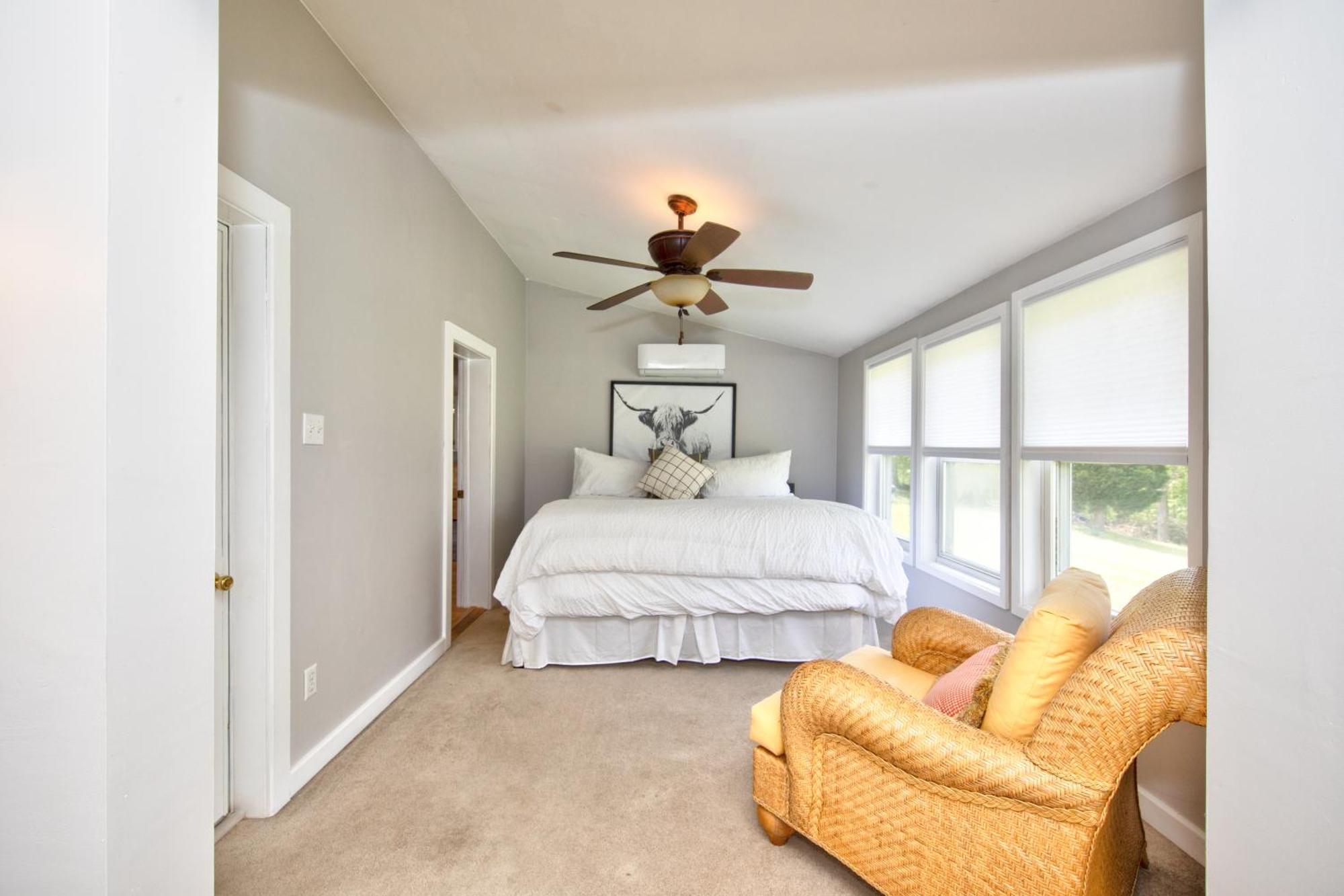 Watch Deer From A Farm Cottage Bel Air Exterior foto